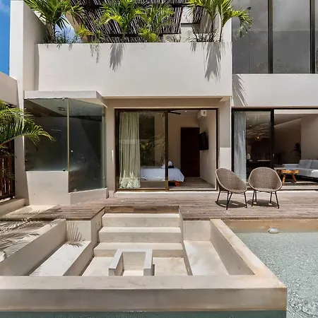 Contemporary 2br With Rooftop Lounge & Pool Villa