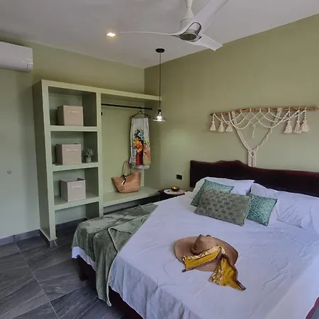 Vicenta 3 Tulum