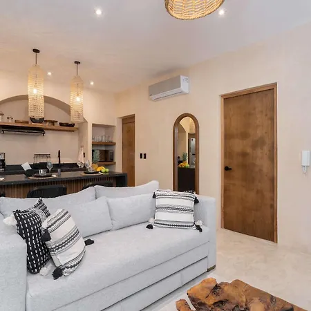 Apartment Modern 1br Hideaway With Private Pool *