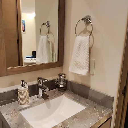Apartment Brand-new Loft With Pool, Near And Nightlife