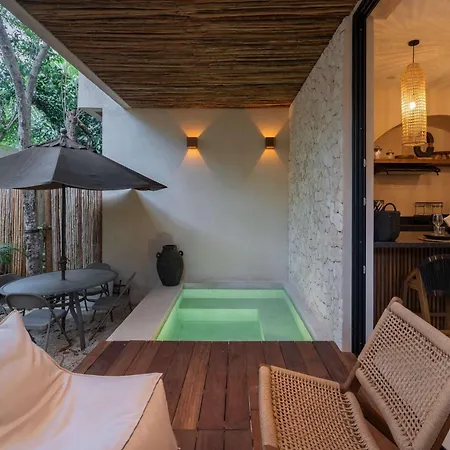 Apartment Modern 1br Hideaway With Private Pool