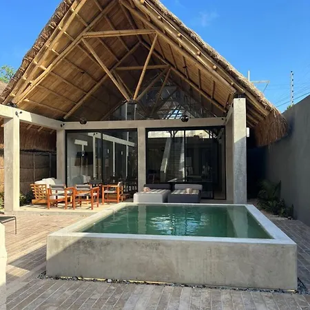 Corazon Toh - Luxury Experience Villa