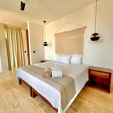Corazon Toh - Luxury Experience *