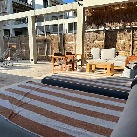 Corazon Toh - Luxury Experience Villa