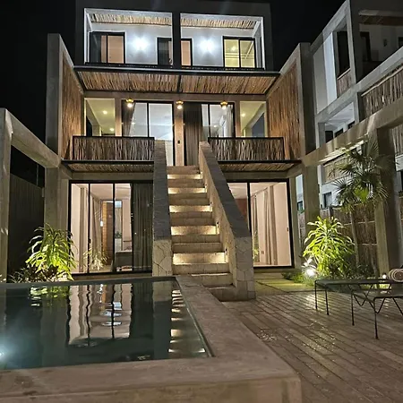 Corazon Toh - Luxury Experience *