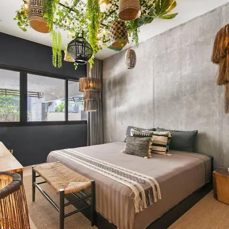 Tropical - 2br Swimout - 2 King Beds - Gym - Pools