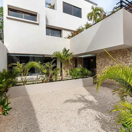 Chic 6br Dual With 4 Private Pools & Concierge Villa Tulum