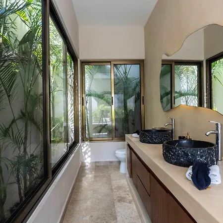 Chic 6br Dual With 4 Private Pools & Concierge Tulum