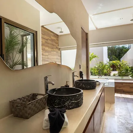 Chic 6br Dual With 4 Private Pools & Concierge Villa Tulum