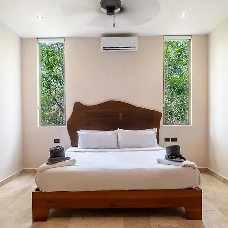Villa Chic 6br Dual With 4 Private Pools & Concierge