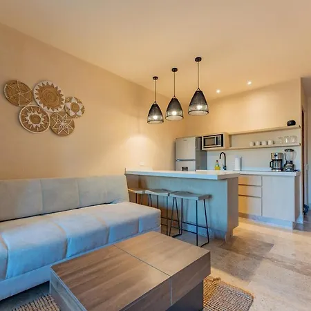 Luxury At Chichil Pool Gym Access