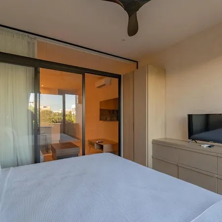 Luxury At Chichil Pool Gym Access Apartment