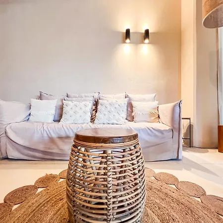 Apartamento Gated 2br With Rooftop Pool