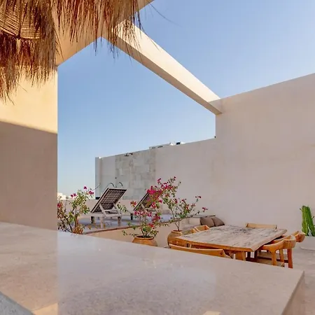 Luxury At Chichil Pool Gym Access Apartment *
