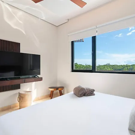 2br With Jacuzzi Near Habitas