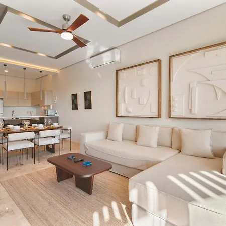2br With Jacuzzi Near Habitas Apartment *