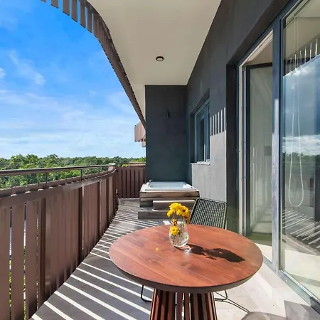 2br With Jacuzzi Near Habitas