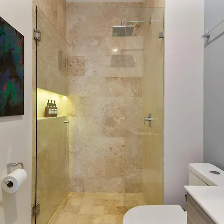 2br With Jacuzzi Near Habitas *