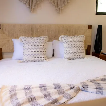 Peregrina 105a 2br Luxury *