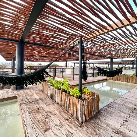 Apartamento Gated 2br With Rooftop Pool
