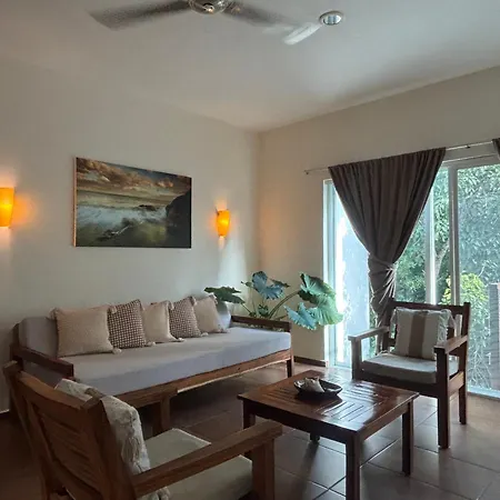 Nah Apartahotel