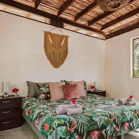 Casa Arkaana Eco Retreat Hotel