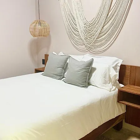 - Aldea Mangle & Cenote Lodge *