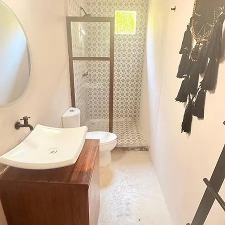 - Aldea Mangle & Cenote Lodge *
