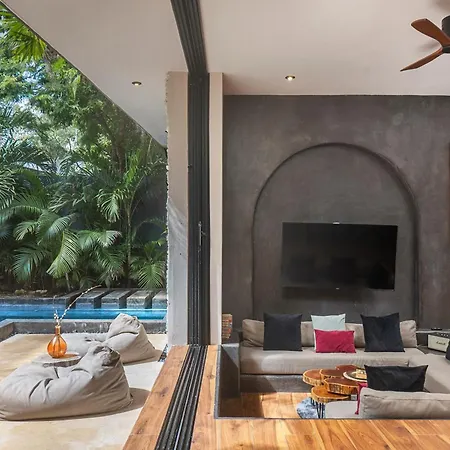 Villa Maison Siscolino 4bdrm W/ Swimup & Rooftop Pools