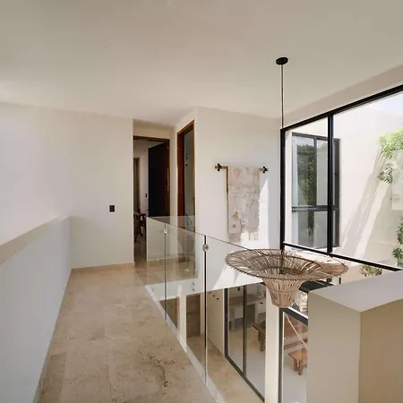 Elegant 4br With Private Pool & Concierge Villa