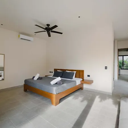 6br Luxury Perla With 2 Pools & Game Villa