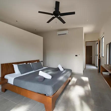6br Luxury Perla With 2 Pools & Game