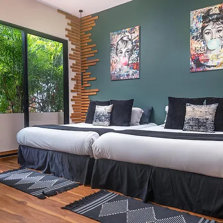 Maison Siscolino 4bdrm W/ Swimup & Rooftop Pools Villa *