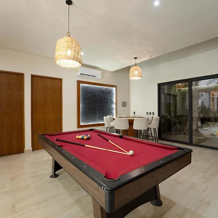 6br Luxury Perla With 2 Pools & Game Villa