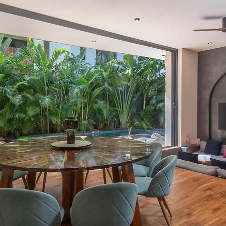 Villa Maison Siscolino 4bdrm W/ Swimup & Rooftop Pools Tulum