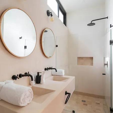Chic Villa-apartment In Aldea Zama, Private Pool & Security Сasa de vacaciones *