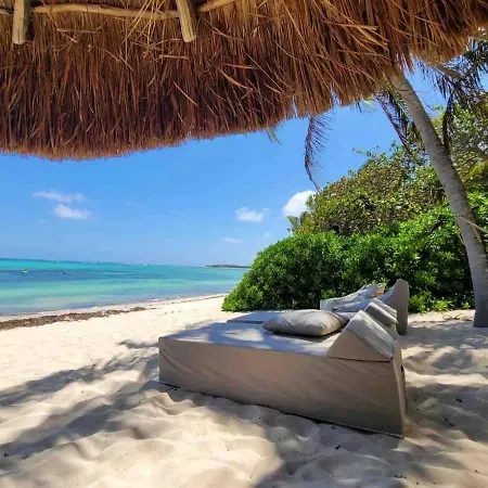 Villa Soliman Bay Beachfront