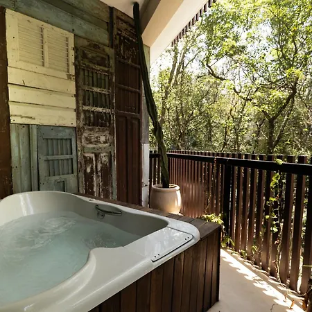 Apartment Magical Jacuzzi At Jungle 