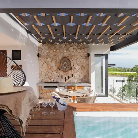 Ixchel Luxury Ph Priv Rooftop Pool 150 Wifi Apartment