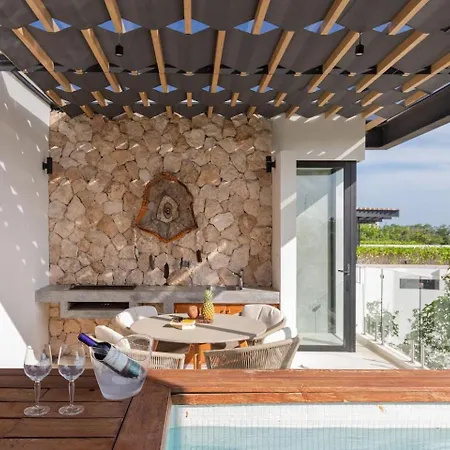 Ixchel Luxury Ph Priv Rooftop Pool 150 Wifi