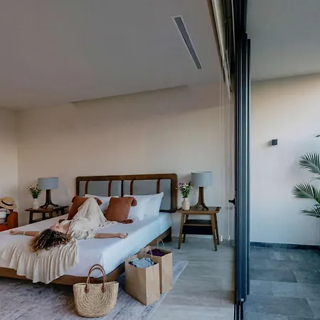 Luxury Jungle View Unit - 2br With Private Pool & Spacious Balcony Apartment *