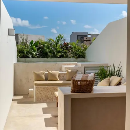 Private Pool With Great Comfort Apartment