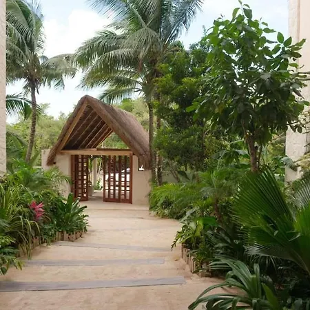 Kaoba Oceanfront Residences Apartment *