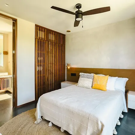 Miraluna Penthouse