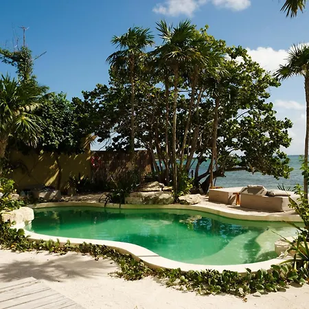 Kaoba Oceanfront Residences Apartment
