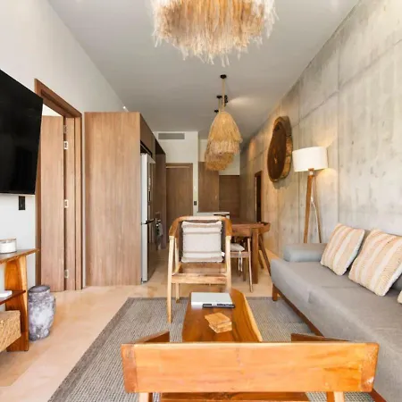 Nuju - Beutiful With Swimout-gym-rooftop-pool Apartment Tulum