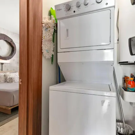 Nuju - Beutiful With Swimout-gym-rooftop-pool Apartment