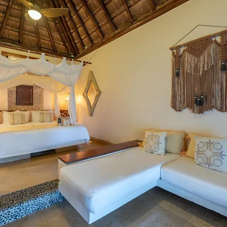 Ana Y Jose & Club Tulum