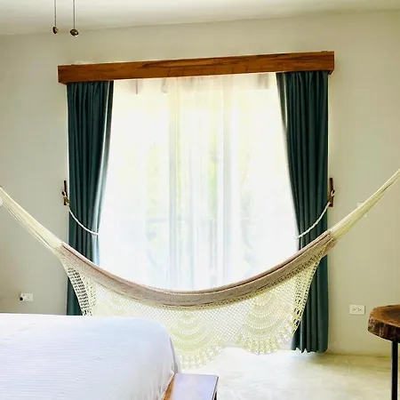 Jaakbal * Tulum
