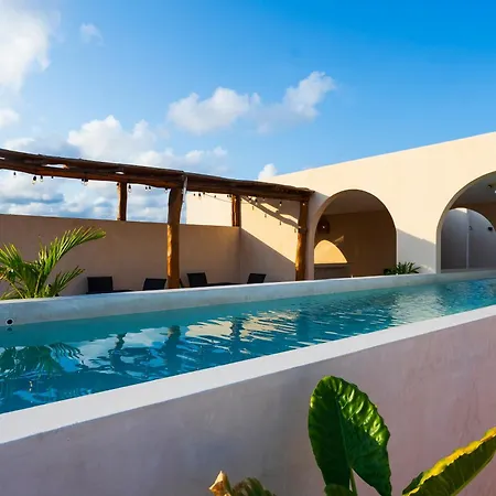 Tierra - Pool & Roof Panoramic